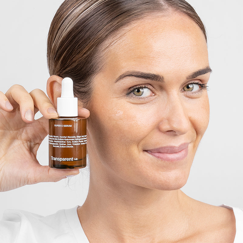 Spomaľujúce a spevňujúce sérum SUPER C SERUM