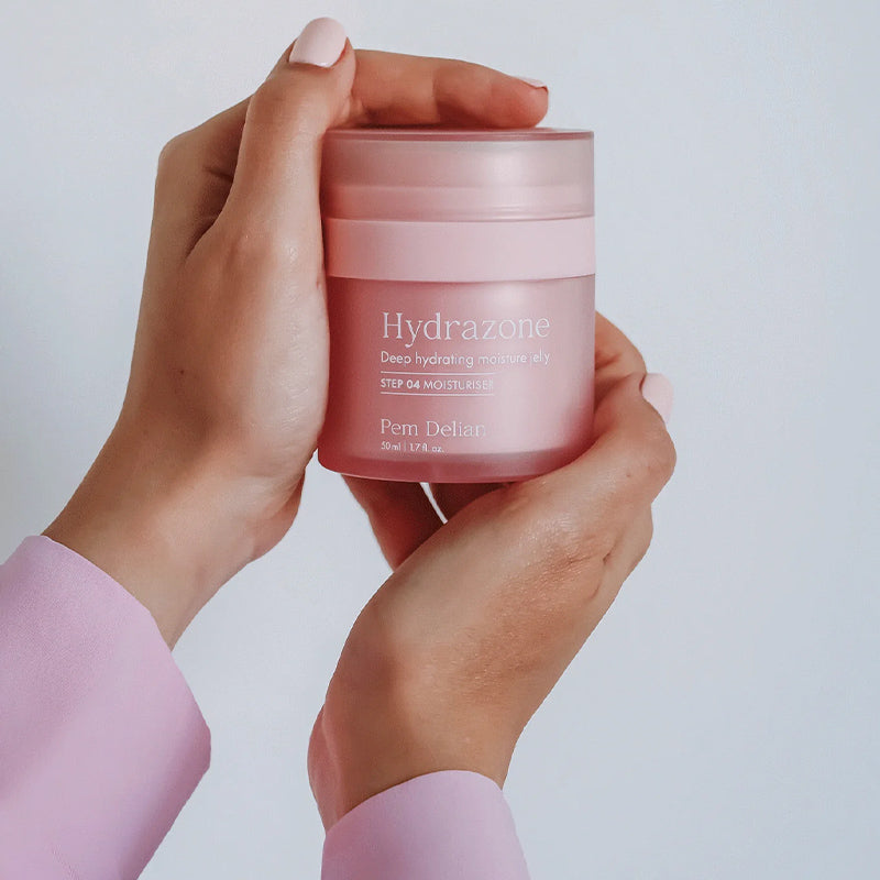 Hydrazone hĺbkovo hydratačný pleťový gél